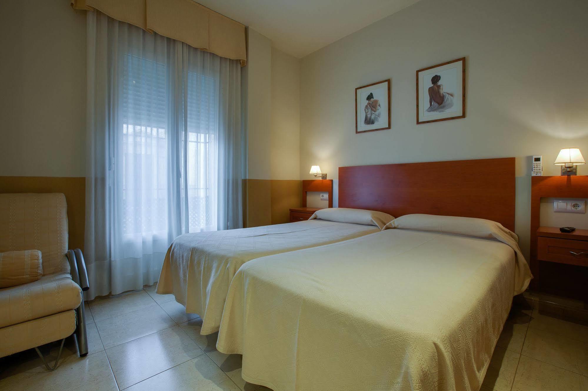 Hostal Forum Villa Del Rio Ngoại thất bức ảnh