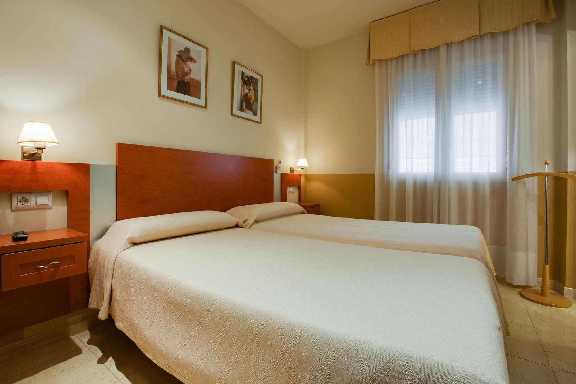 Hostal Forum Villa Del Rio Ngoại thất bức ảnh